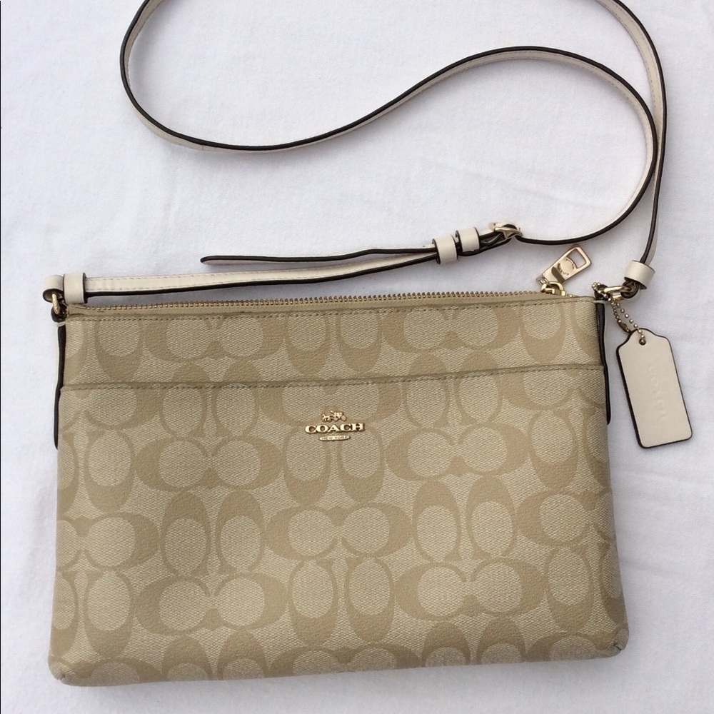 COACH Shoulder Bag